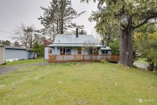 4311 K Place, Seaview, WA 98644