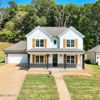 1310 Creekside Ln, Hernando, MS 38632
