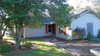 3298 Alforodo St, Fayetteville, NC 28306