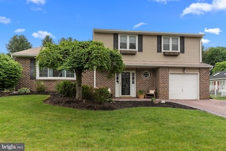 66 Grant Dr, Southampton, PA 18966