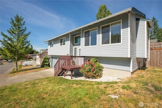 1985 Snowridge Ave, Port Orchard, WA 98366