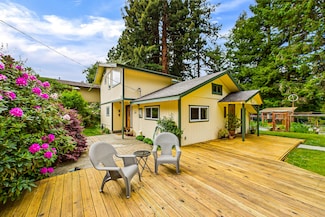 402 Tanglewood Rd, Arcata, CA 95521