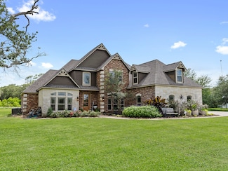 44 Center Tree Dr, Palacios, TX 77465