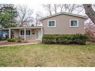36628 N Traer Terrace, Gurnee, IL 60031