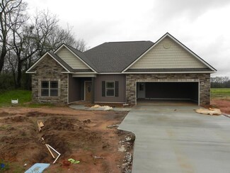 5772 Judge Logue Rd, Newton, AL 36352