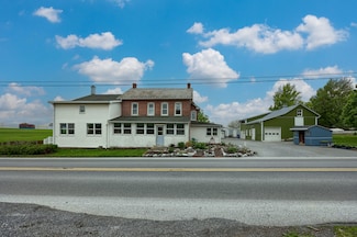 706 N Shirk Rd, New Holland, PA 17557
