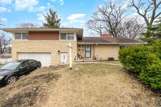 2829 Huntington St, Lake Station, IN 46405