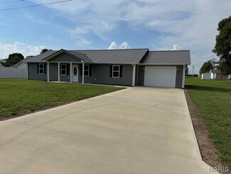 902 C St, Malden, MO 63863