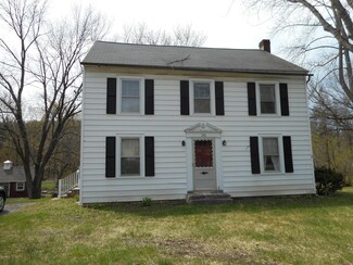 140 Marble St, Lee, MA 01238