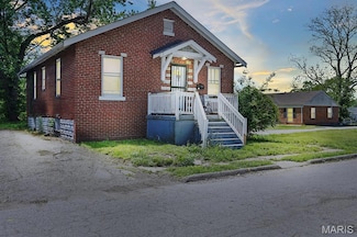 2008 Eldredge Ave, Saint Louis, MO 63136
