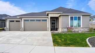 6012 W 31st Ave, Kennewick, WA 99338
