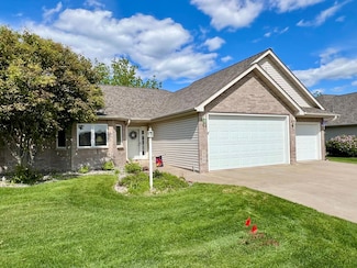 964 Aurora Cir, Red Wing, MN 55066