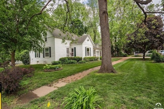 920 Grove St, Baldwin City, KS 66006
