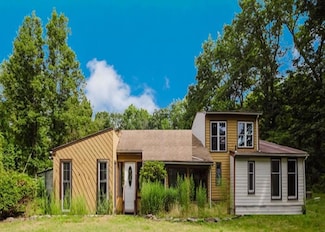 27 Marotta Dr, New Windsor, NY 12553