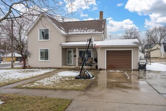 504 4th St, Kenyon, MN 55946