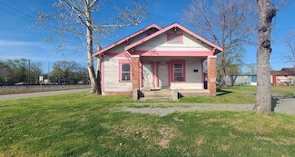 122 A&B Laurel St, Lufkin, TX 75901