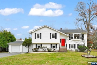 20 Rivervale Rd, Rivervale, NJ 07675