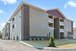 229 E Johnson Cir Unit A304, Clarksville, TN 37040