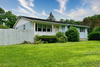 303 Chandler Ln, Montgomery, NY 12549