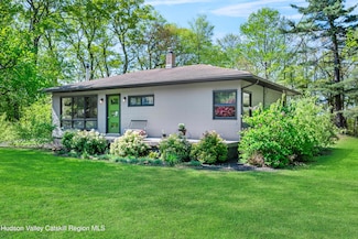 34 Cragsmoor Rd, Pine Bush, NY 12566