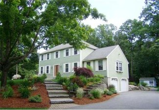 4 Langley Ln, Andover, MA 01810