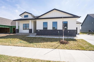 203 SW 18th St, Ankeny, IA 50023