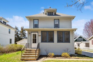 708 Hammond Ave, Waterloo, IA 50702