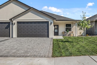 2517 S 47th Ave, Yakima, WA 98903