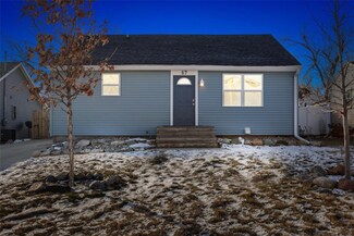 67 26th Ave SW, Cedar Rapids, IA 52404