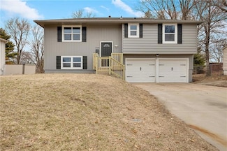 6508 E 155th St, Grandview, MO 64030