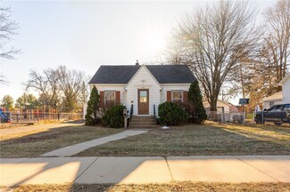 453 W Spruce St, Chippewa Falls, WI 54729