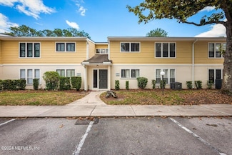 7915 Los Robles Ct, Jacksonville, FL 32256