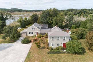 71 Bridge St, Shelburne Falls, MA 01370