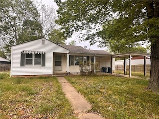 305 SE Henry St, Bentonville, AR 72712