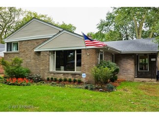 9246 Forestview Rd, Evanston, IL 60203
