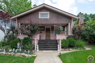 116 SW The Dr, Topeka, KS 66606