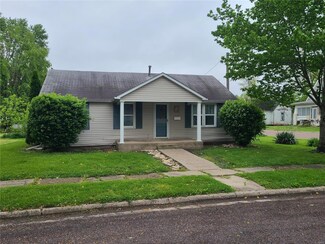 214 W Olive St, Vandalia, MO 63382