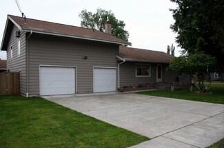 327 Chicago Blvd S, Pacific, WA 98047
