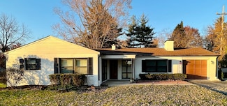 705 W Fabyan Pkwy, Geneva, IL 60134