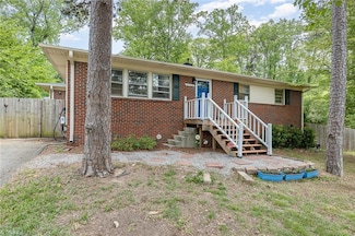 3104 Canterbury St, Greensboro, NC 27408