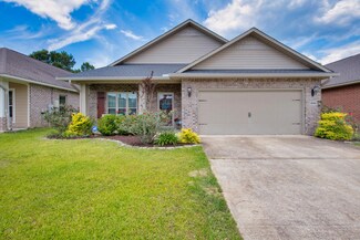 8343 New Orleans Ct, Navarre, FL 32566