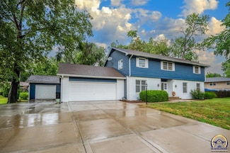 5016 SW Cedar Crest Rd, Topeka, KS 66606