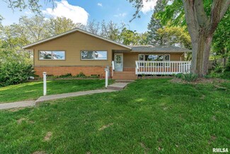 919 Fuller St, Muscatine, IA 52761