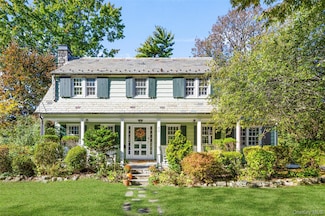 417 Wynnewood Rd, Pelham, NY 10803