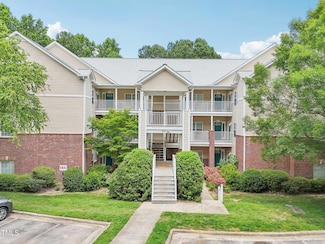 922 Glenolden Ct Unit 208, Cary, NC 27513
