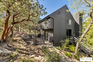 25150 Cougar Rd, Idyllwild-Pine Cove, CA 92549