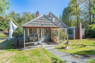 21535 Bond Rd NE, Poulsbo, WA 98370