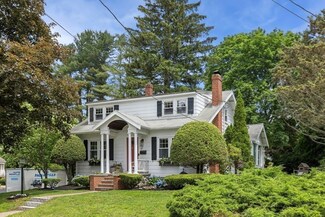 37 Howard Ave, Lynnfield, MA 01940