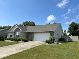 2440 Bluestone Dr, Findlay, OH 45840