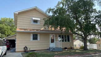 114 N Maple Ave, Pierre, SD 57501